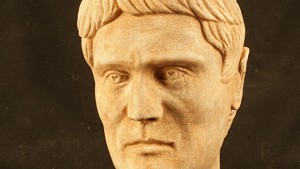 Ново постъпление в НИМ мраморна глава на римски император