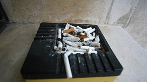 Карикатури Живот без тютюнев дим участват в борбата с вредния