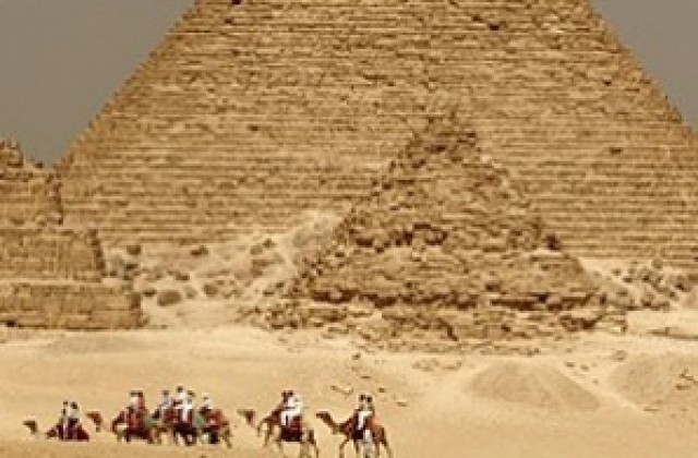 Египетски археолози откриха пирамида на 4000 години