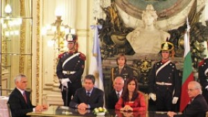 След среща на президентите България и Аржентина подписаха икономическа спогодба