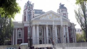 Започва битката за шеф на Народния театър