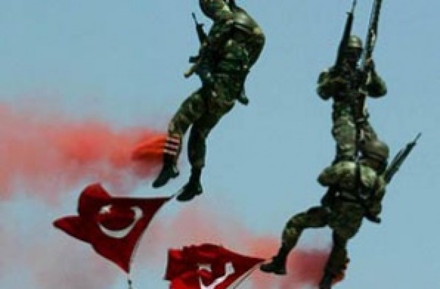 Турция: Багдад ще решава за действията ни във въздуха