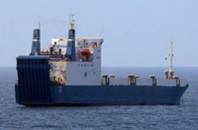 Капитанът на саудитския петролен танкер, превзет от пирати, е поляк