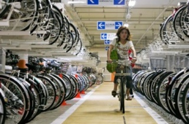 Холандска компания за велосипеди се радва на кризата