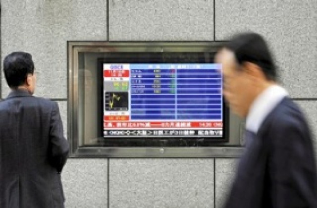 След Dow и Nikkei се срина