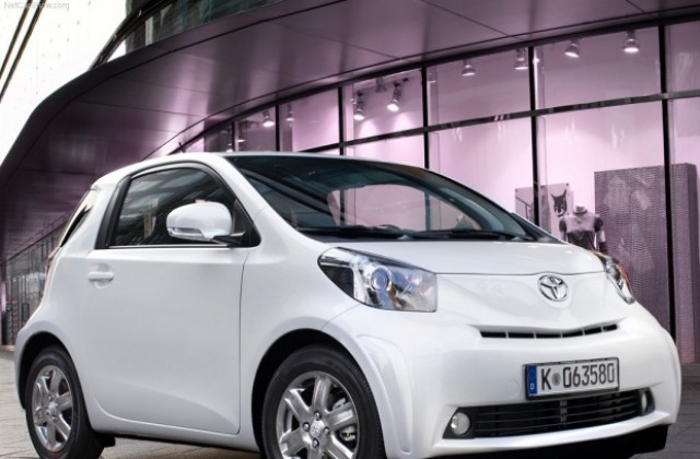 Пускат новата Toyota iQ в началото на 2009 г