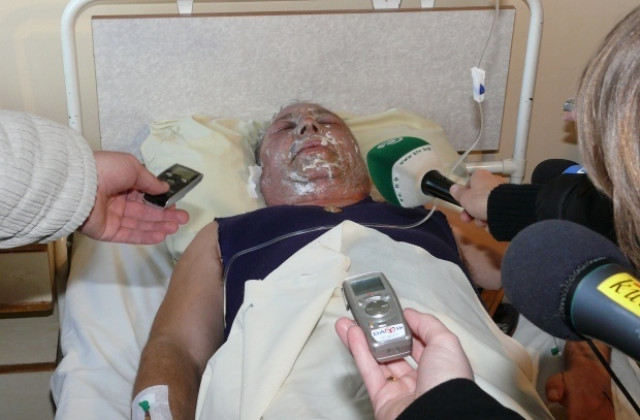 Разпитаха залетия с киселина мъж в болницата в Русе