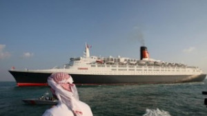 Корабът Queen Elizabeth 2 се превръща в плаващ хотел
