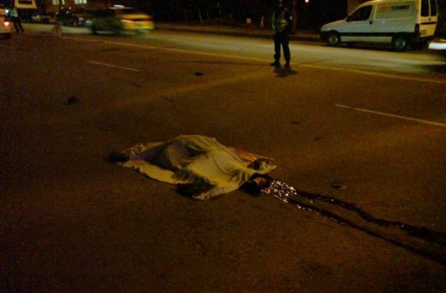 Възрастен пешеходец бе убит на място