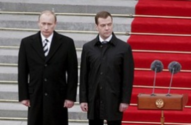 Путин и Медведев: Kончината на патриарх Алексий Втори e огромна загуба
