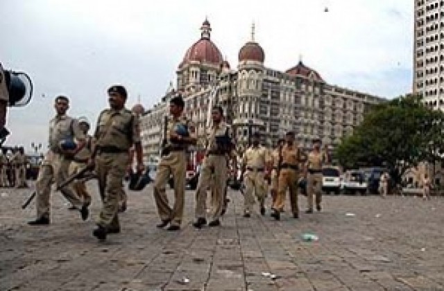 Първи обявени арести във връзка с нападенията в Мумбай