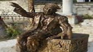В Балчик откриха бронзова скулптора на Капитан Кощи