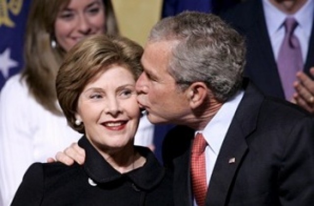 Лора Буш ще продължи да се занимава с благотворителност
