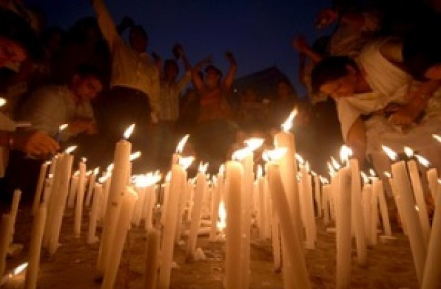 Атаките в Мумбай продължават да занимават западния печат