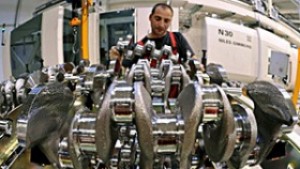 Daimler намалява работното време в заводите си в Германия