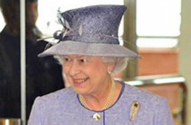 Кабинетът отказа на кралицата средства за ремонт на дворци