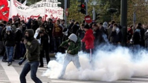 Няма засегнати българи от протестите в Гърция