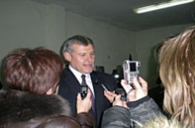 Управление с ГЕРБ, иска кандидат за лидер на СДС