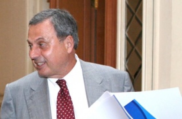 Над половината работодатели ще увеличават заплати догодина