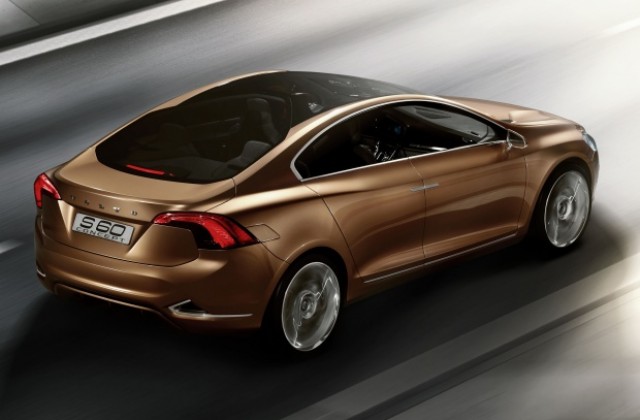 Volvo загатна за следващото S60