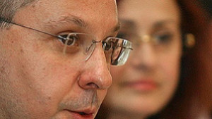 Станишев на гости в дома за стари хора в Горна