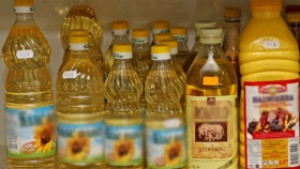Олиото и брашното поевтиняват