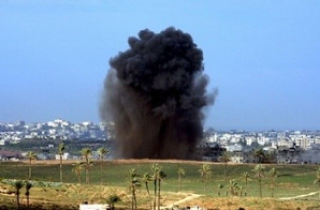 Най-малко 12 палестинци убити от израелски танкове в Газа