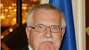 Президентство с дистанция