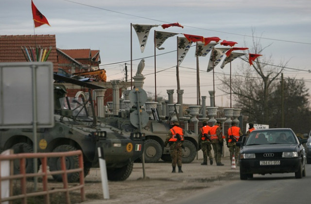 Сърби бяха нападнати в Косовска Митровица