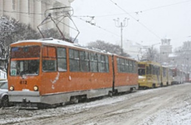 Спира отоплението в тролейбусите и трамваите в София