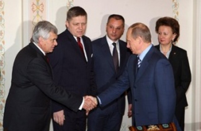 Станишев се срещна с Путин и Медведев, руският газ през Украйна пак не тръгна