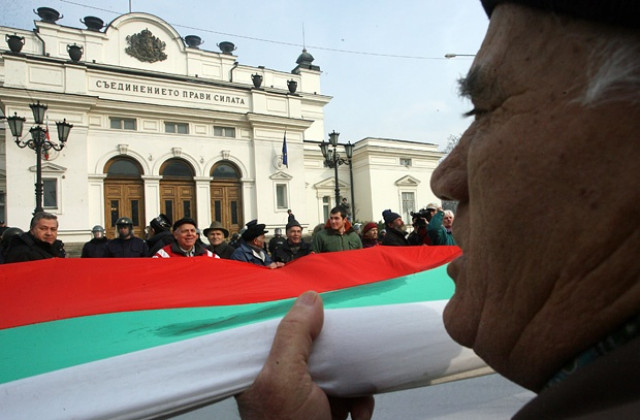 Пазете се, политиците идват!