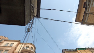 Животът е тъмна пътека която всеки сам трябва да си