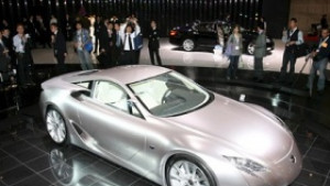 Toyota Motor обяви спад на продажбите през миналата година