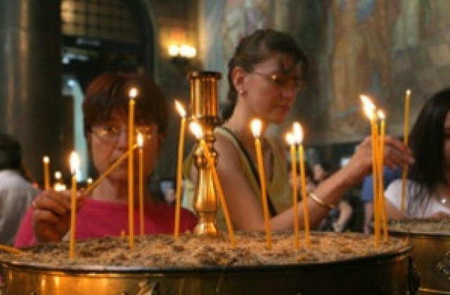 Столична община дала десет терена за църкви