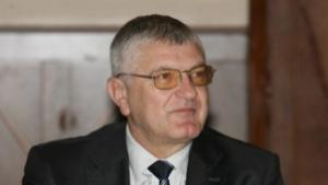 Замразяване на проектите изискващи кредитиране препоръчва депутат