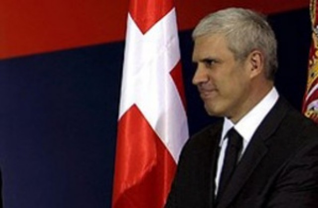 Глобалната криза още не в най-голямата си сила, смята Борис Тадич