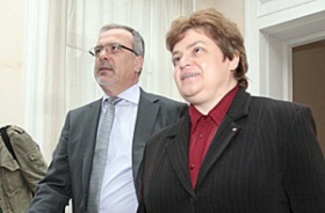 Гагаузов и Тачева представят нова система за имотния регистър