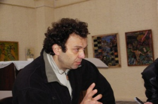 Ди Добрич открива изложба в Художествената галерия