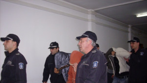 Боксьора остава в ареста