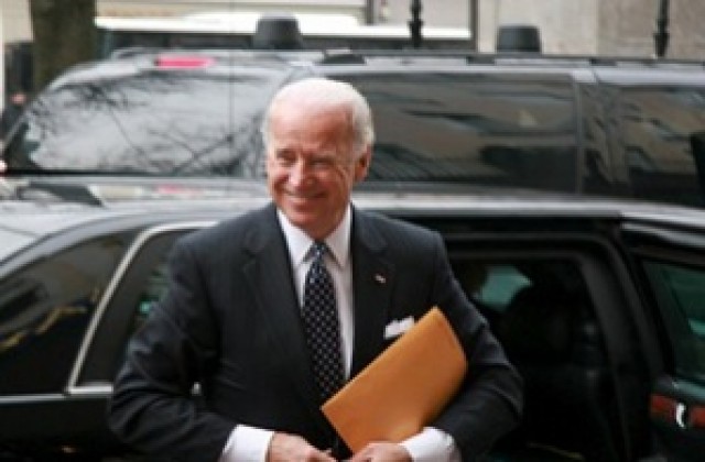 Администрацията на Обама прави опити да изглади отношенията с Европа