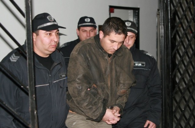 Убиецът Манчо Панюков остава задълго в килията
