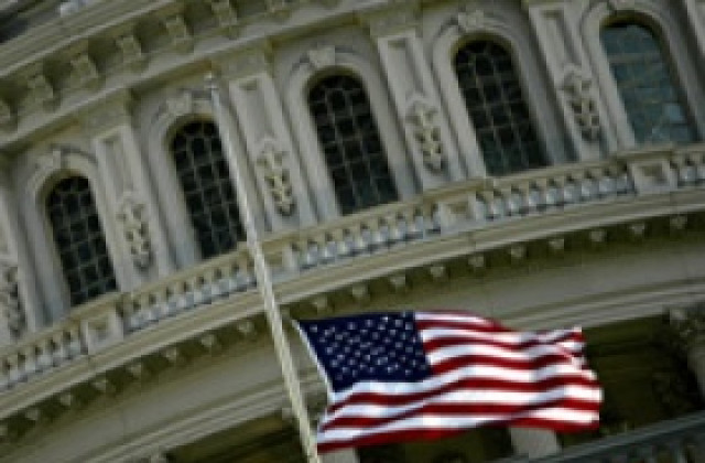 US Сенатът решава за плана за икономиката в петък, 13-ти
