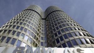 Съкращават 850 работници от завода на BMW край Оксфорд