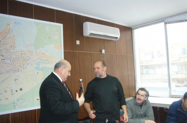 Първа експедиция с общински пари
