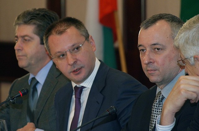 Премиерът: Първите признаци на кризата вече се проявяват