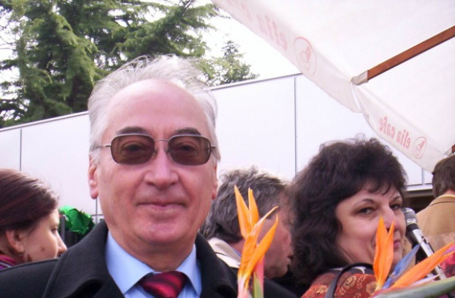 Дамянов пак несъгласен: сезира Административния съд
