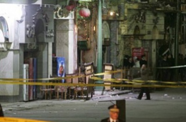 При атентат в Кайро загина френска туристка и 17 души са ранени