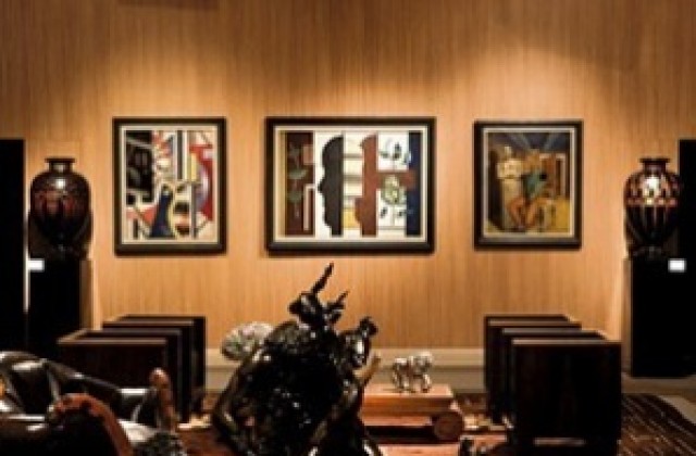 Платиха 373,5 млн. евро за колекцията на Ив Сен Лоран и Пиер Берже