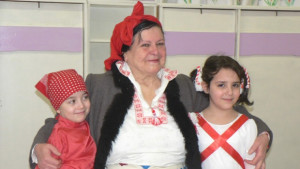 Баба Марта дойде при децата от ЦДГ Слънчице